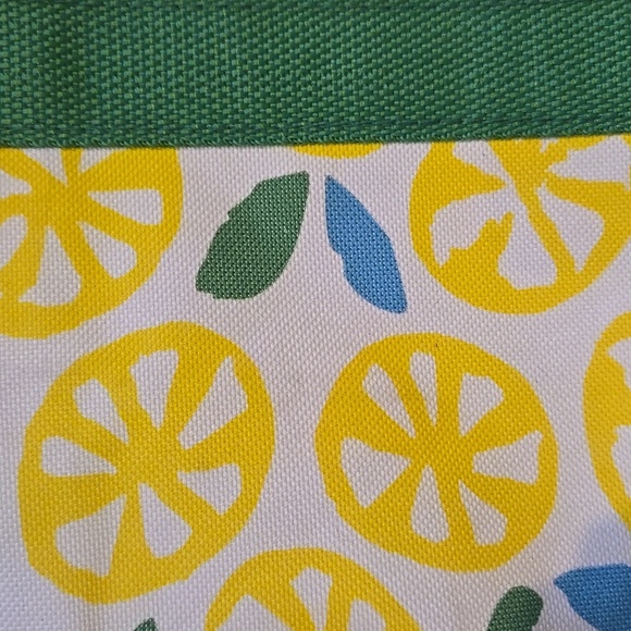 New Tri-Coastal Designs Lemon Print Oversized Lemon Tote Bag - Picture 3 of 9